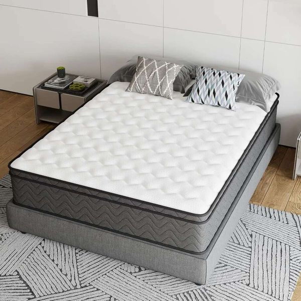 10-inch hybrid innerspring queen mattress with individually wrapped coils for motion control and cooling comfort