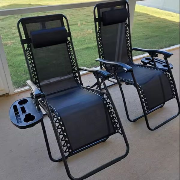 Affordable outdoor zero gravity reclining chair for camping and beach relaxation