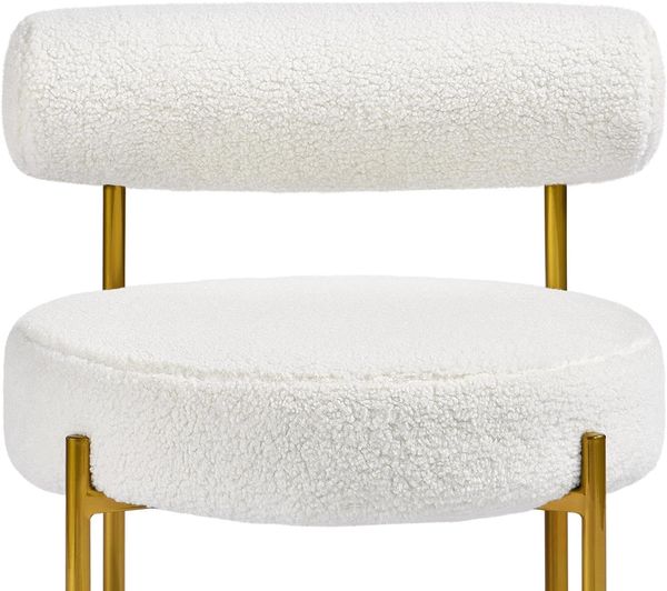 Boucle Accent Modern Tufted Vanity Chair, Cozy Sherpa Barrel with Gold Legs, Club Chair

Modern tufted boucle vanity chair with cozy sherpa barrel design and gold legs, a stylish club chair