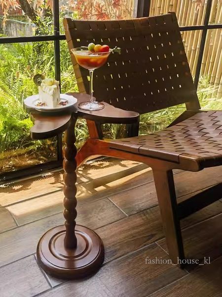 Fashionable French Retro Small Sofa Table 32x34x51cm, Butterfly Coffee Table with Modern Minimalist Multi-Functional Luxury Home Design