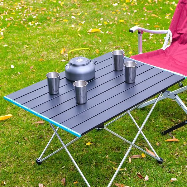 Lightweight compact folding camping table, sturdy aluminum alloy for outdoor dining, picnics, and BBQs